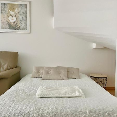 Апартаменты 90 M2 Maisonette With Free Parking Вена Экстерьер фото