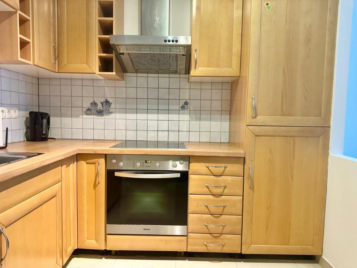Апартаменты 90 M2 Maisonette With Free Parking Вена Экстерьер фото