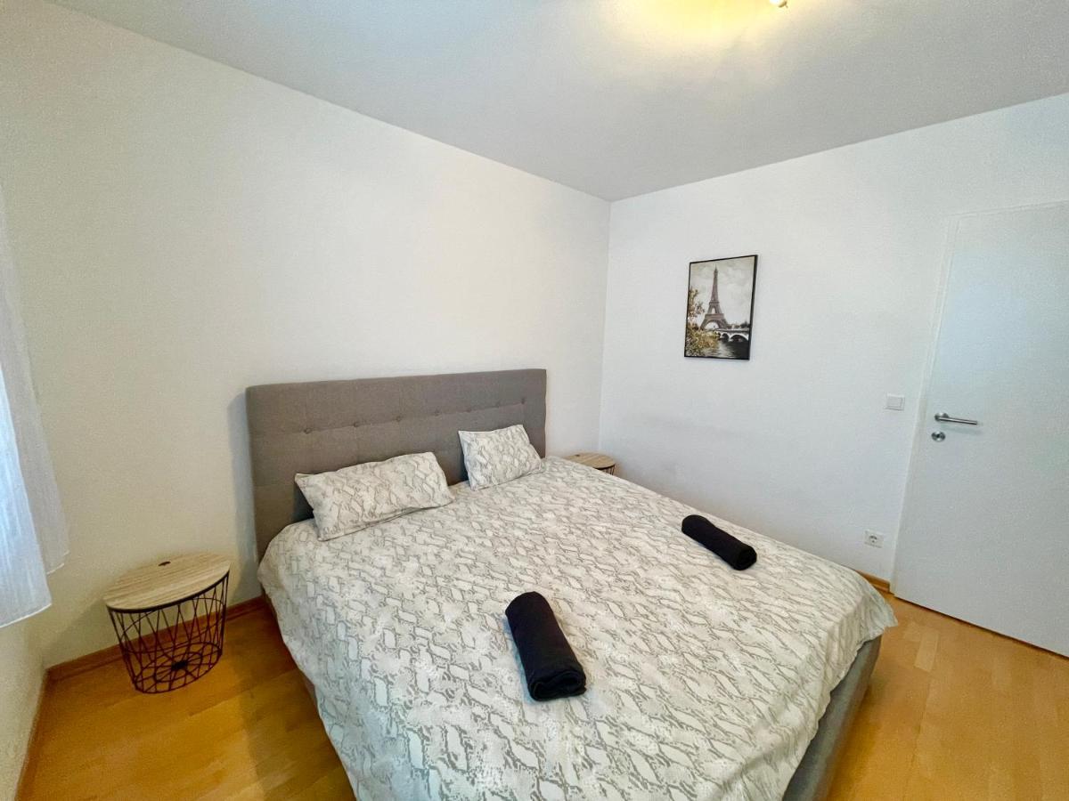 Апартаменты 90 M2 Maisonette With Free Parking Вена Экстерьер фото